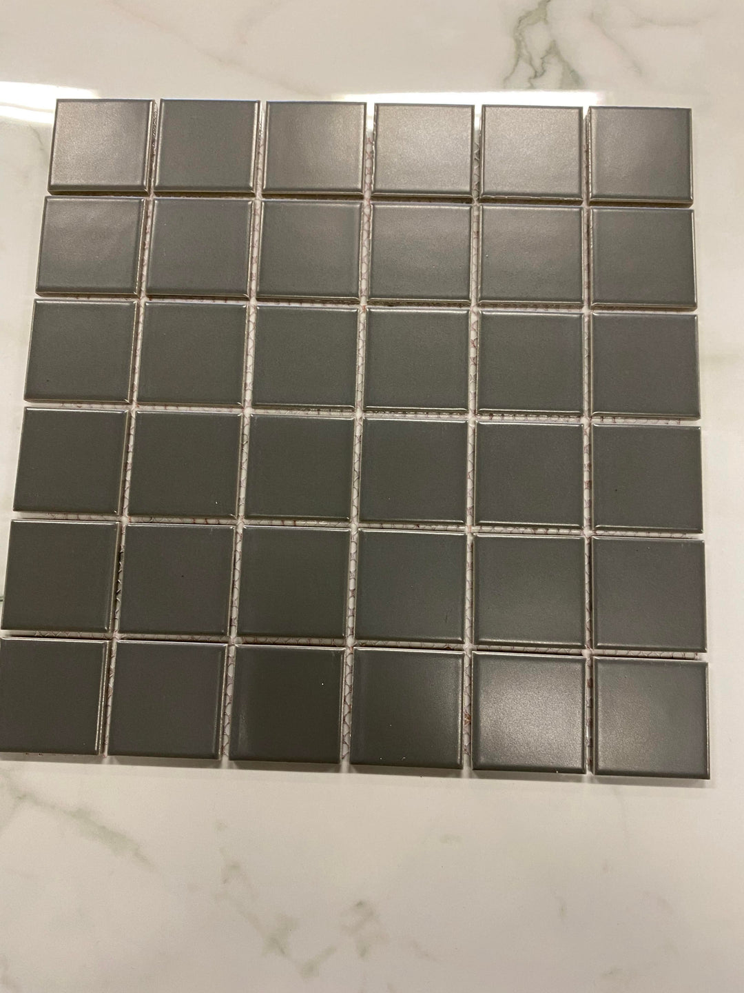 Paketpris 20 kvm Rom Dark Grey Matt 5x5 CM Mosaik - KakelExpress
