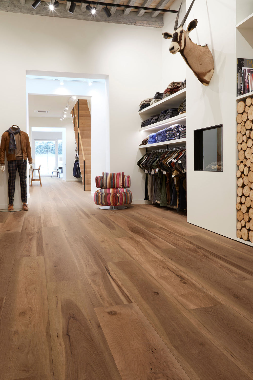 1500 Ocala Walnut 68 Vinylgolv COREtec - KakelExpress