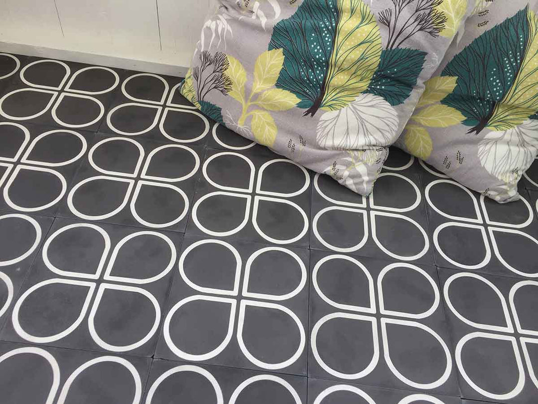 Visby Svart 20x20 CM Äkta Marakeshplatta i Cement - KakelExpress