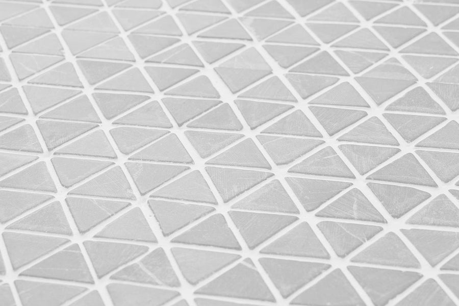 Naturstensmosaik Triangle Mini Ljusgrå 28x28x28 MM - KakelExpress