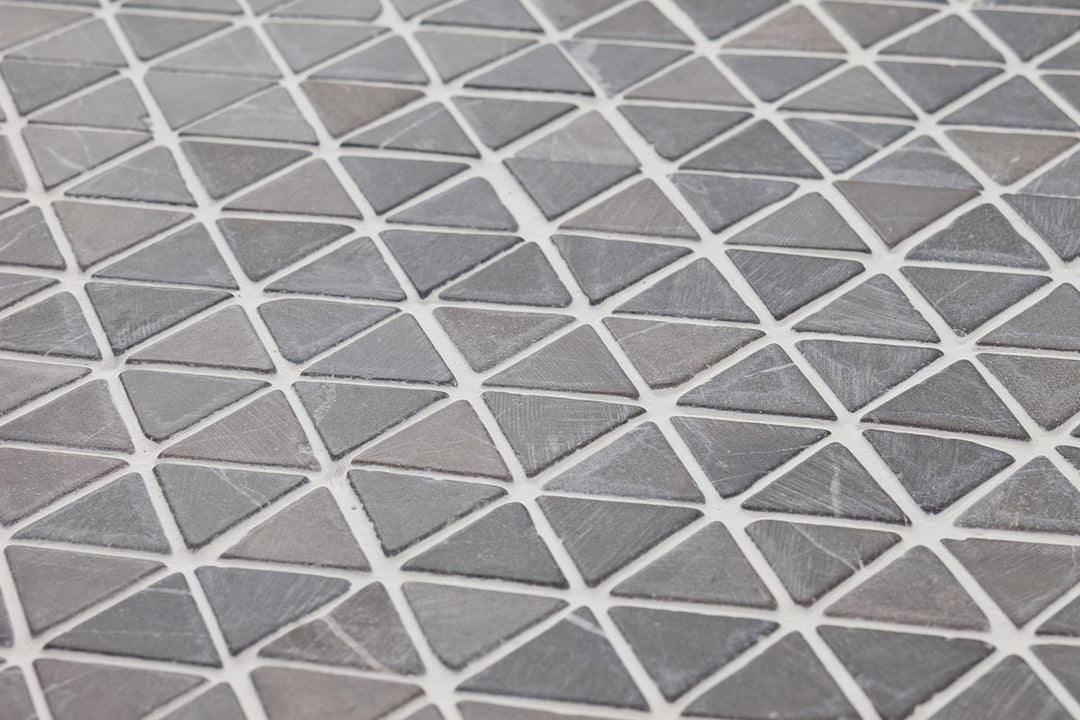 Naturstensmosaik Triangle Mini Grå 28x28x28 MM - KakelExpress