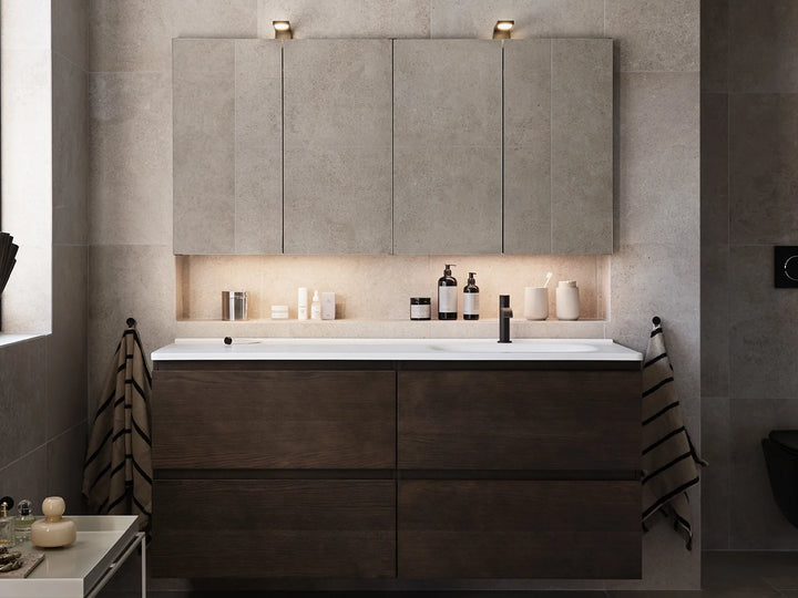 Tvättställsskåp Flow 1500 Brun ek med 4 lådor Vedum