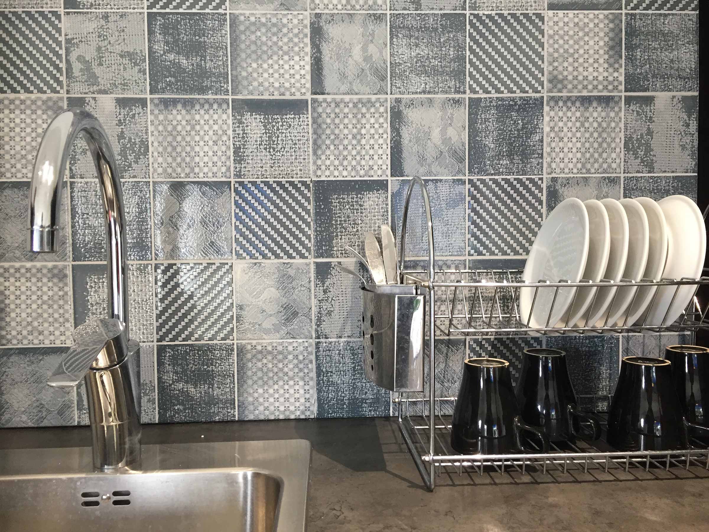 Haiku Turkos 23x33,5 CM Kakel - tidlöst - KakelExpress