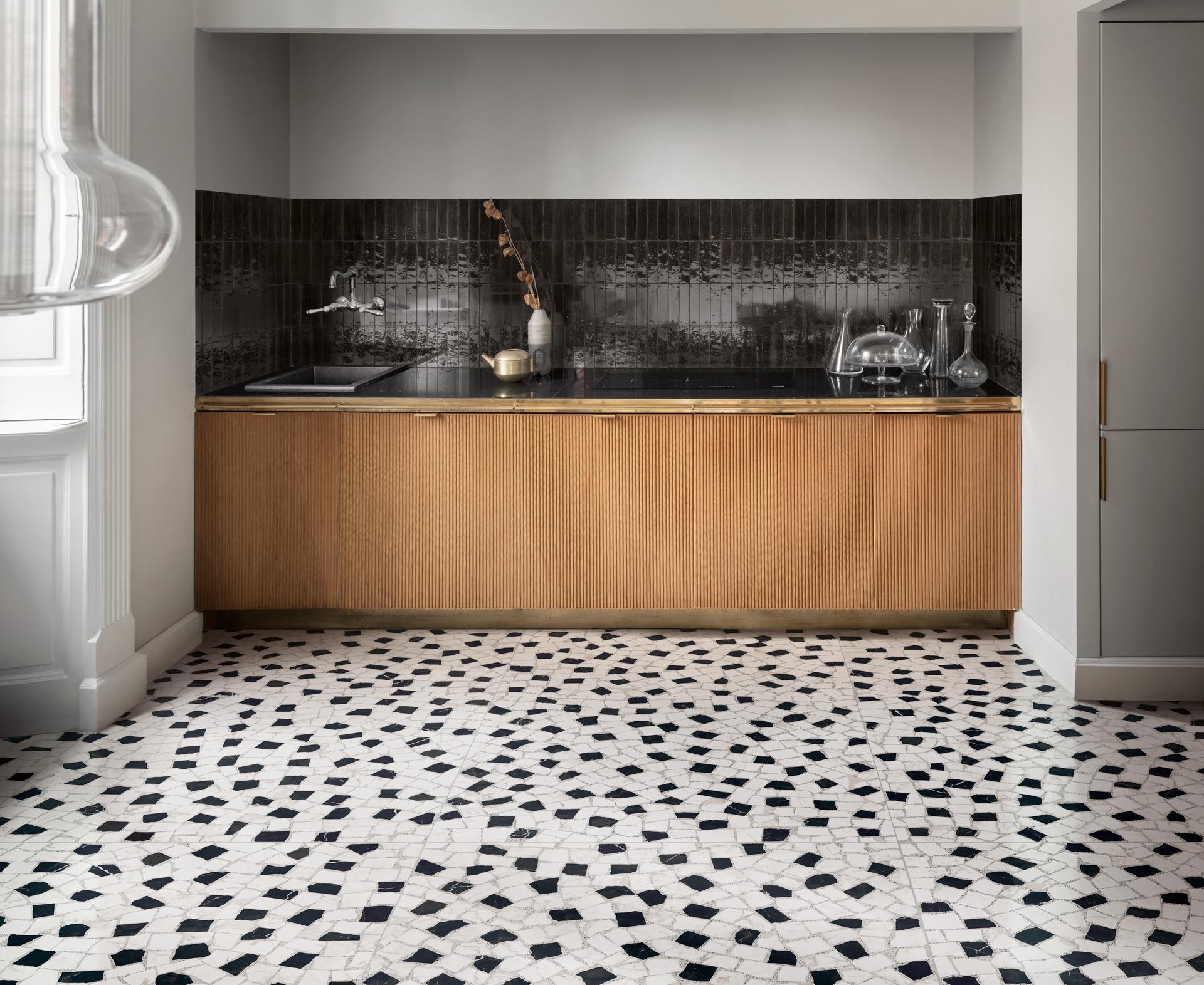 Monza Black 6x24 CM Klinker - Lhådös Kakel - KakelExpress